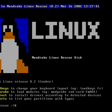 Mandrake Linux 8.2 Rescue Disk console (immagine di terminale con mascotte Tux pixel art)